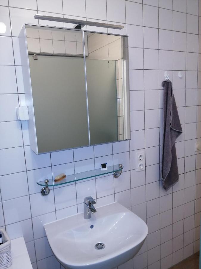 Ebenerdige Ferienwohnung mit großer Terrasse in der Nähe des Waldes, zum wohlfühlen Schoneck Exterior foto
